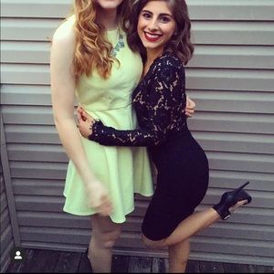 Black Lace Lulus Bodycon Dress | S